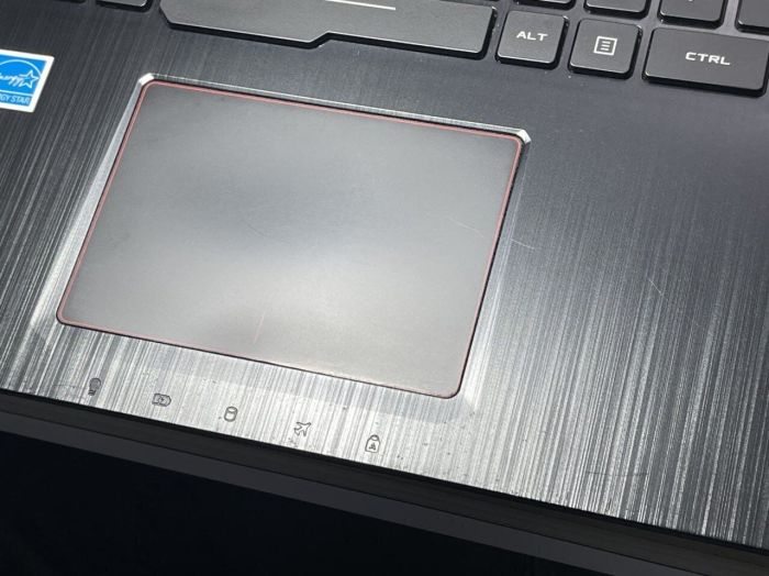 Ігровий ноутбук Б-класу Asus ROG Strix GL753VE / 17" (1920x1080) IPS / Intel Core i7-7700HQ (4 (8) ядра по 2,80 - 3,80 ГГц) / 32 ГБ DDR4 / 960 ГБ SSD / nVidia GeForce GTX 1050 Ti, 4 ГБ GDDR5, 128-біт / WebCam б/в - зображення 8