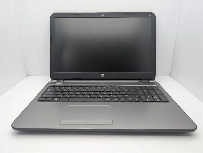 Ноутбук HP 250 G3 / 15.6" (1366x768) TN / Intel Pentium N3530 (4 ядра по 2.16 - 2.58 GHz) / 8 GB DDR3 / 120 GB SSD / Intel HD Graphics / WebCam / DVD-ROM б/в - зображення 3