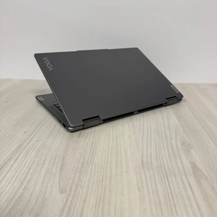 Ультрабук-трансформер Lenovo Yoga 7 14AHP9 / 14" (1920x1200) IPS Touch / AMD Ryzen 5 8640HS (6 (12) ядер по 3.5 - 4.9 GHz) / 8 GB DDR5 / 512 GB SSD NVMe / AMD Radeon 760M Graphics / WebCam б/в - зображення 3