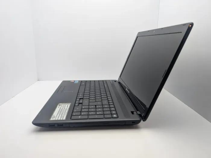 Ноутбук Packard Bell Easy Note TK85 / 15.6" (1366x768) TN / Intel Core i5-450M (2 (4) ядра по 2.4 - 2.66 GHz) / 6 GB DDR3 / 500 GB HDD / AMD Radeon HD 5470, 512 MB, GDDR5, 64-bit / WebCam б/в - зображення 4