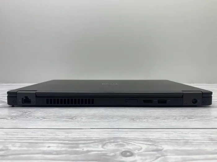 Ультрабук Б-клас Dell Latitude 5480 / 14" (1920x1080) IPS Touch / Intel Core i5-6440HQ (4 ядра по 2.6 - 3.5 GHz) / 8 GB DDR4 / 240 GB SSD / Intel HD Graphic 530 / WebCam б/в - зображення 4