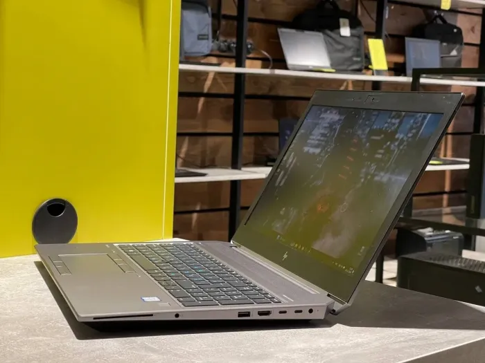 Мобільна робоча станція HP ZBook 15 G6 / 15.6" (1920x1080) IPS / Intel Core i7-9750H (6 (12) ядер по 2.6 - 4.5 GHz) / 32 GB DDR4 / 512 GB SSD / nVidia Quadro T2000, 4 GB GDDR5, 128-bit / WebCam б/в - зображення 4