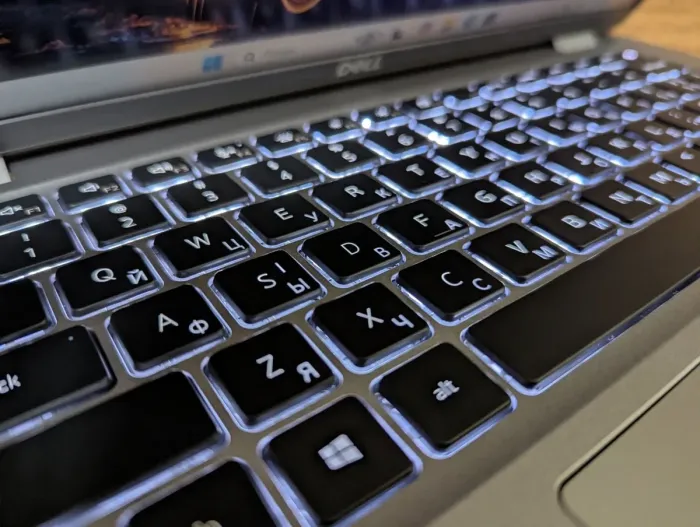 Ультрабук Dell Latitude 5420 / 14" (1920x1080) IPS / Intel Core i7-1185G7 (4 (8) ядра по 3.0 - 4.8 GHz) / 16 GB DDR4 / 512 GB SSD / Intel Iris Xe Graphics / WebCam / HDMI / Windows 11 б/в - зображення 6