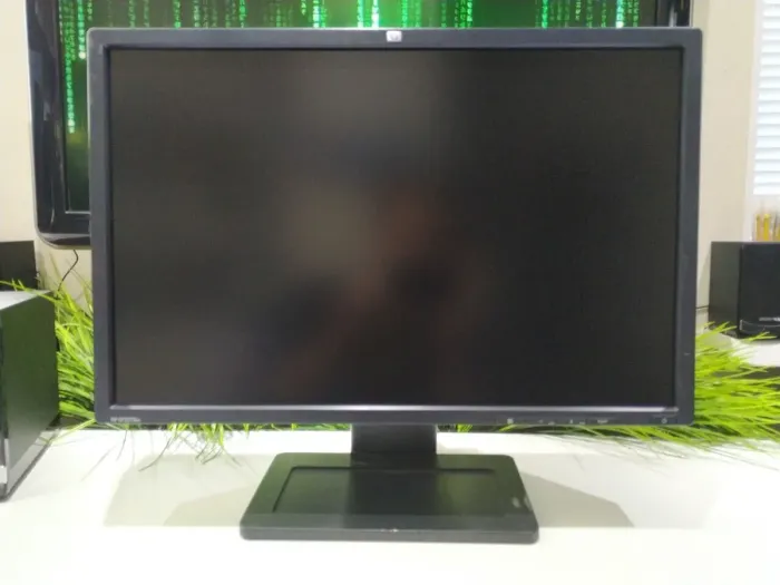 Монітор HP LP2275w / 22" (1680x1050) TN / DVI, DisplayPort, USB 2.0 / VESA 100x100 б/в - зображення 2