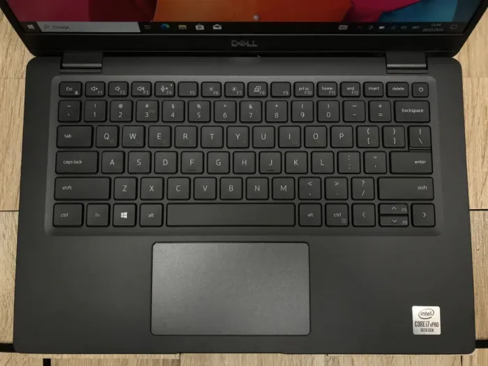 Ультрабук Б-клас Dell Latitude 7310 / 13.3" (1920x1080) IPS Touch / Intel Core i7-10610U (4 (8) ядра по 1.8 - 4.9 GHz) / 16 GB DDR4 / 240 GB SSD M.2 / Intel UHD Graphics / WebCam / USB 3.2 / HDMI / Windows 10 б/в - зображення 4