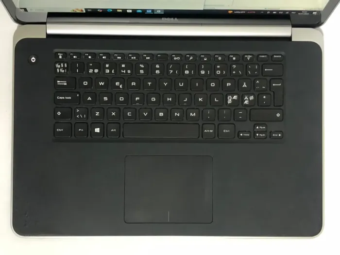 Ноутбук Б-клас Dell XPS 15 9530 / 15.6" (1920x1080) IPS Touch / Intel Core i5-4200H (2 (4) ядра по 2.8 - 3.4 GHz) / 8 GB DDR3 / 500 GB SSD / Intel HD Graphics 4600 / WebCam / Win 10 Pro б/в - зображення 9