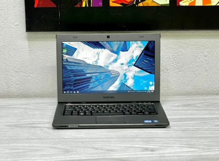 Ноутбук Dell Vostro 3360 / 13.3" (1366x768) TN / Intel Core i3-2365M (2 (4) ядра по 1.4 GHz) / 8 GB DDR3 / 128 GB SSD / Intel HD Graphics 3000 / WebCam / Win 10 Pro б/в - зображення 2