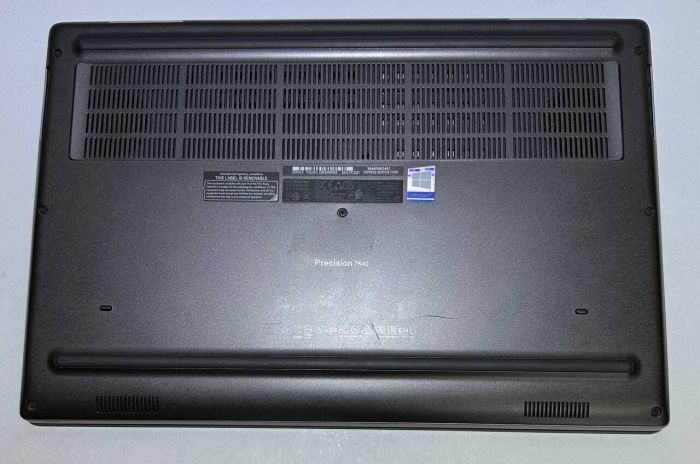 Мобільна робоча станція Б-клас Dell Precision 7540 / 15.6" (1920x1080) TN / Intel Core i9-9880H (8 (16) ядер по 2.3 - 4.8 GHz) / 32 GB DDR4 / 256 GB SSD + 256 GB SSD / nVidia Quadro T2000, 4 GB GDDR5, 128-bit / WebCam / Win 11 Pro б/в - зображення 6