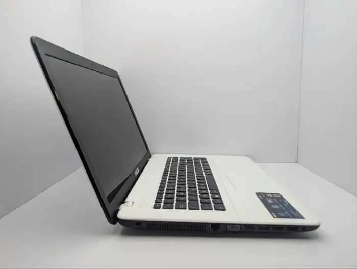 Ноутбук Asus F751M / 17.3" (1600x900) TN / Intel Celeron N2940 (4 ядра по 1.83 - 2.25 GHz) / 8 GB DDR3 / 120 GB SSD / Intel HD Graphics / WebCam / DVD-ROM б/в - зображення 4