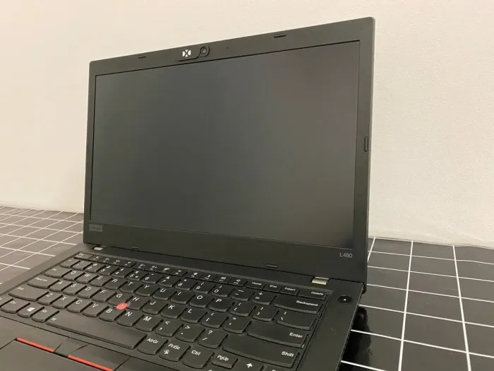 Ультрабук Б-клас Lenovo ThinkPad L480 / 14" (1920x1080) IPS / Intel Core i5-8250U (4 (8) ядра по 1.6 - 3.4 GHz) / 16 GB DDR4 / 256 GB SSD / Intel UHD Graphics 620 / WebCam / HDMI б/в - зображення 3