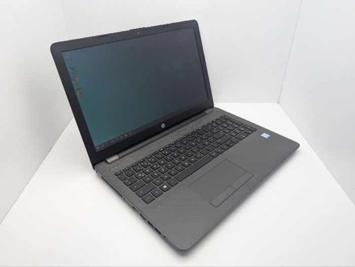 Ноутбук HP 250 G6 / 15.6" (1920x1080) IPS / Intel Core i5-7200U (2 (4) ядра по 2.5 - 3.1 GHz) / 8 GB DDR4 / 256 GB SSD / Intel HD Graphics 620 / WebCam / DVD-ROM б/в - зображення 5