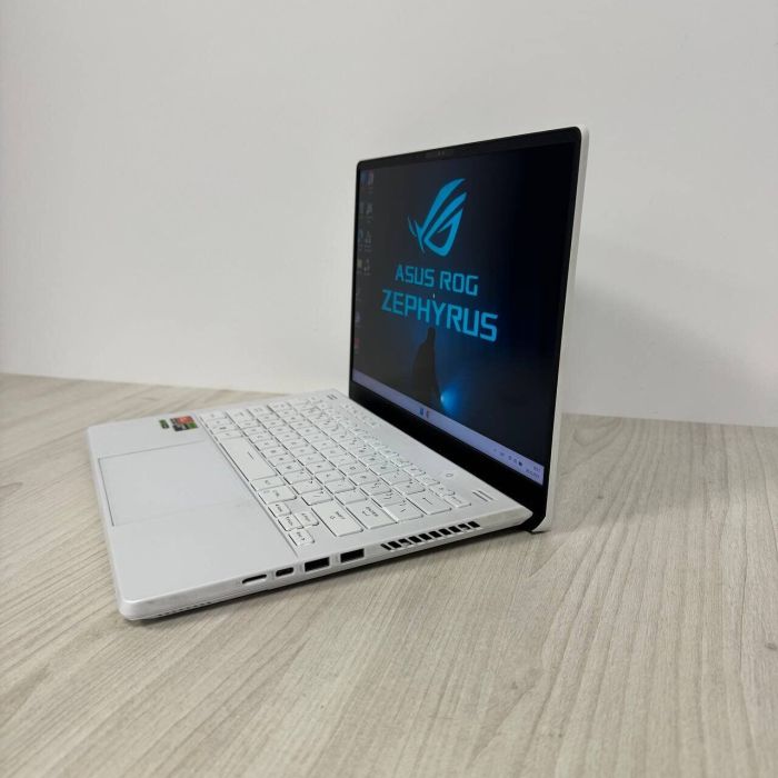 Ігровий ультрабук Asus ROG Zephyrus G14 GA402XY / 14" (2560x1600) IPS / AMD Ryzen 9 7940HS (8 (16) ядер по 4.0 - 5.2 GHz) / 32 GB DDR5 / 1000 GB SSD NVMe / nVidia GeForce RTX 4090, 16 GB GDDR6, 256-bit / WebCam б/в - зображення 5
