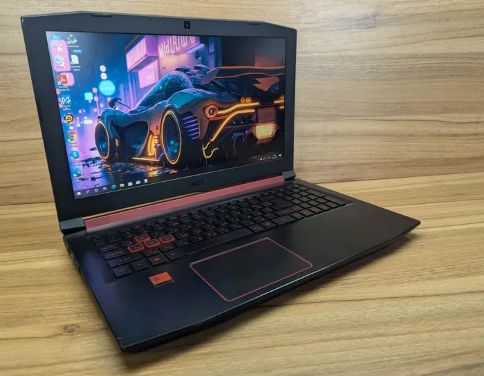 Ігровий ноутбук Acer Nitro 5 AN515-42 / 15.6" (1920x1080) IPS / AMD Ryzen 5-2500U (4 (8) ядра по 2.0 - 3.6 GHz) / 16 GB DDR4 / 500 GB SSD / AMD Radeon RX 560X, 4 GB GDDR5, 128-bit / WebCam / Windows 10 б/в - зображення 4
