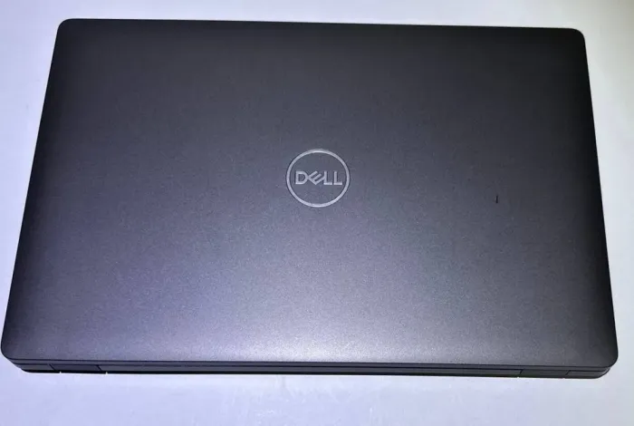 Ноутбук Dell Latitude 5500 / 15.6" (1920x1080) IPS / Intel Core i5-8365U (4 (8) ядра по 1.6 - 4.1 GHz) / 16 GB DDR4 / 256 GB SSD / Intel UHD Graphics 620 / WebCam / Win 11 б/в - зображення 3