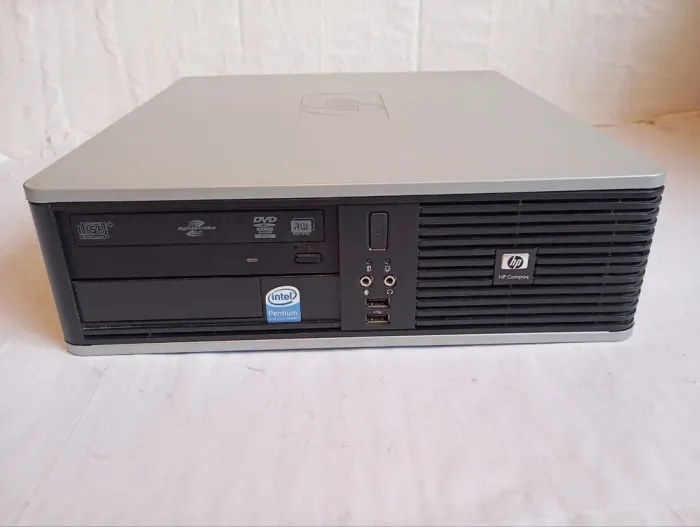 Комплект ПК Б-клас: HP Compaq DC5800 SFF / Intel Core 2 Quad Q6600 (4 ядра по 2.4 GHz) / 4 GB DDR2 / 120 GB SSD / Intel GMA x4500 / DVD-RW + Монітор BenQ GL2230-B / 22" (1920x1080) TN / 1x HDMI, 1x DVI, 1x VGA б/в - зображення 3