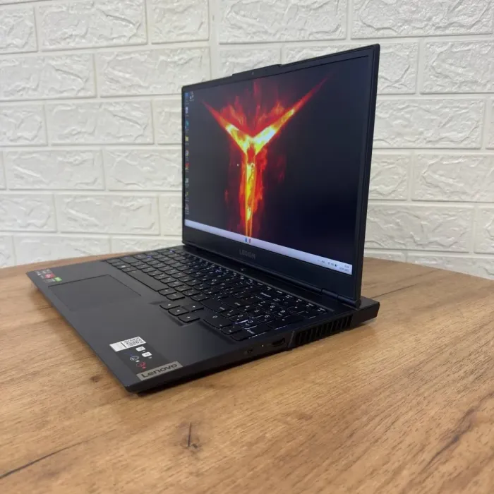 Ігровий ноутбук Б-клас Lenovo Legion 5 15ACH6H / 15.6" (2560x1440) IPS / AMD Ryzen 5 5600H (6 (12) ядер по 3.3 - 4.2 GHz) / 16 GB DDR4 / 512 GB SSD NVMe / nVidia GeForce RTX 3060, 6 GB GDDR6, 192-bit б/в - зображення 5