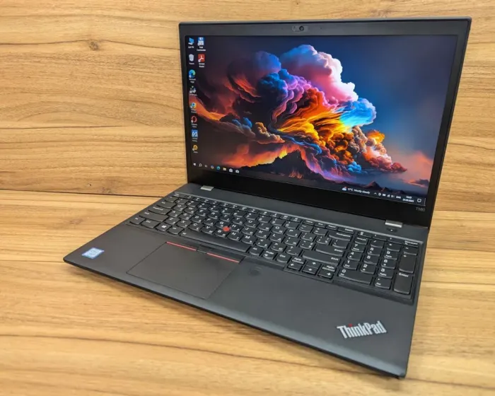 Ультрабук Б-клас Lenovo ThinkPad T580 / 15.6" (1920x1080) IPS / Intel Core i7-8550U (4 (8) ядра по 1.8 - 4.0 GHz) / 16 GB DDR4 / 256 GB SSD / Intel UHD Graphics 620 / WebCam / TouchID / Windows 10 б/в - зображення 6