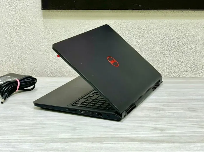 Ігровий ноутбук Б-клас Dell Inspiron 15-7559 / 15.6" (1920x1080) TN / Intel Core i7-6700HQ (4 (8) ядра по 2.6 - 3.5 GHz) / 12 GB DDR3 / 256 GB SSD / nVidia GeForce GTX 960M, 4 GB GDDR5, 128-bit / WebCam / Win 10 Pro б/в - зображення 5