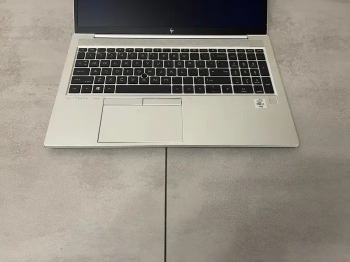Ультрабук HP EliteBook 850 G7 / 15.6" (1920x1080) IPS / Intel Core i5-10310U (4 (8) ядра по 1.7 - 4.4 GHz) / 16 GB DDR4 / 256 GB SSD M.2 / Intel UHD Graphics / WebCam / HDMI б/в - зображення 6