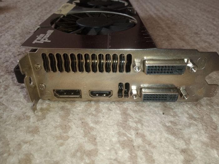 Дискретна відеокарта MSI GeForce GTX 680 Twin Frozr III, 2 GB GDDR5, 256-bit / 1x HDMI, 1x DisplayPort, 2x DVI б/в - зображення 4