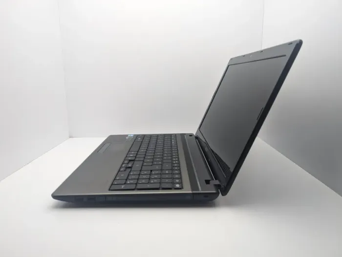 Ноутбук Acer Aspire 5750G / 15.6" (1366x768) TN / Intel Core i5-2450M (2 (4) ядра по 2.5 - 3.1 GHz) / 8 GB DDR3 / 120 GB SSD / nVidia GeForce GT 630M, 1 GB GDDR5, 128-bit / WebCam б/в - зображення 6