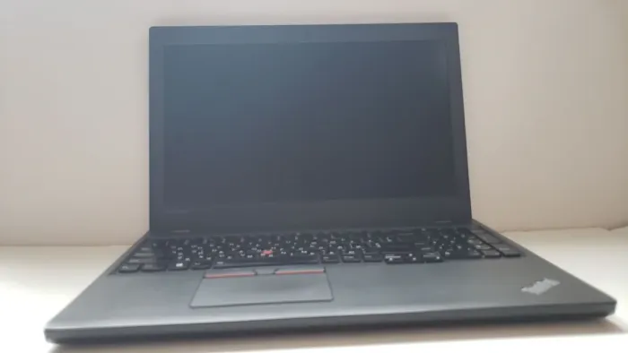Мобільна робоча станція Lenovo ThinkPad W550s / 15.6" (1920x1080) TN / Intel Core i7-5500U (2 (4) ядра по 2.4 - 3.0 GHz) / 8 GB DDR3 / 32 GB SSD + 500 GB SSD / nVidia Quadro K620M, 2 GB DDR3, 64-bit / WebCam б/в - зображення 2