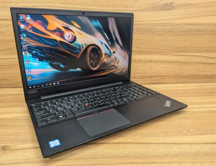 Ноутбук Б-клас Lenovo ThinkPad E580 / 15.6" (1920x1080) IPS / Intel Core i7-8550U (4 (8) ядра по 1.8 - 4.0 GHz) / 16 GB DDR4 / 512 GB SSD / Intel HD Graphics 620 / WebCam / Fingerprint / Windows 10 б/в - зображення 4