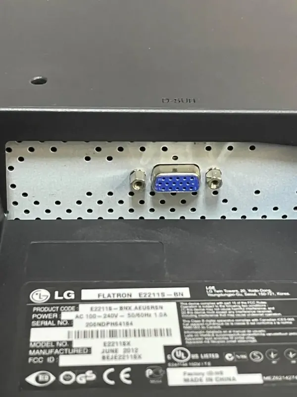 Монітор LG Flatron E2211S-BN/22" (1920x1080) TN/VGA/VESA + Кабель живлення б/в - зображення 6