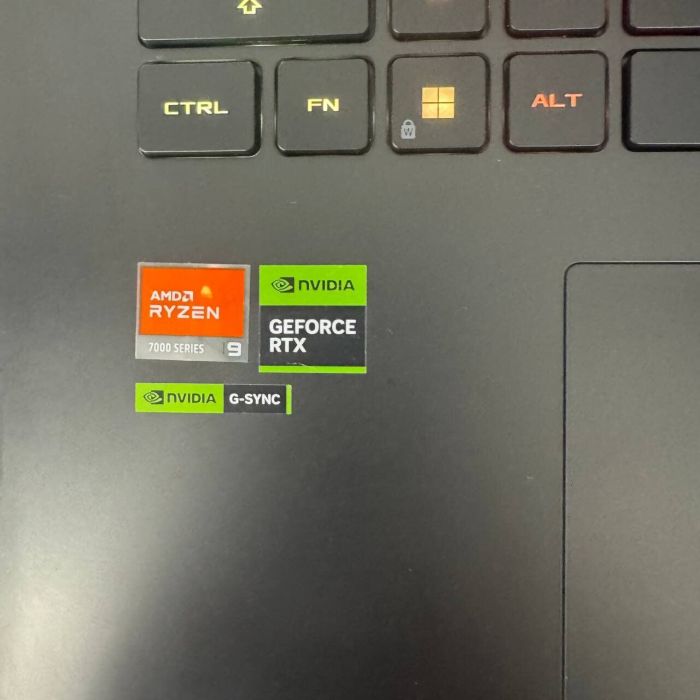 Ігровий ноутбук Б-класу Asus ROG Strix SCAR 17 G733PZV / 17.3" (2560x1440) IPS / AMD Ryzen 9 7945HX (16 (32) ядра по 2,5 - 5,4 ГГц) / 16 ГБ DDR5 / 512 ГБ SSD M.2 / nVidia GeForce RTX 4080, 12 ГБ GDDR6X, 192-bit / WebCam б/в - зображення 4