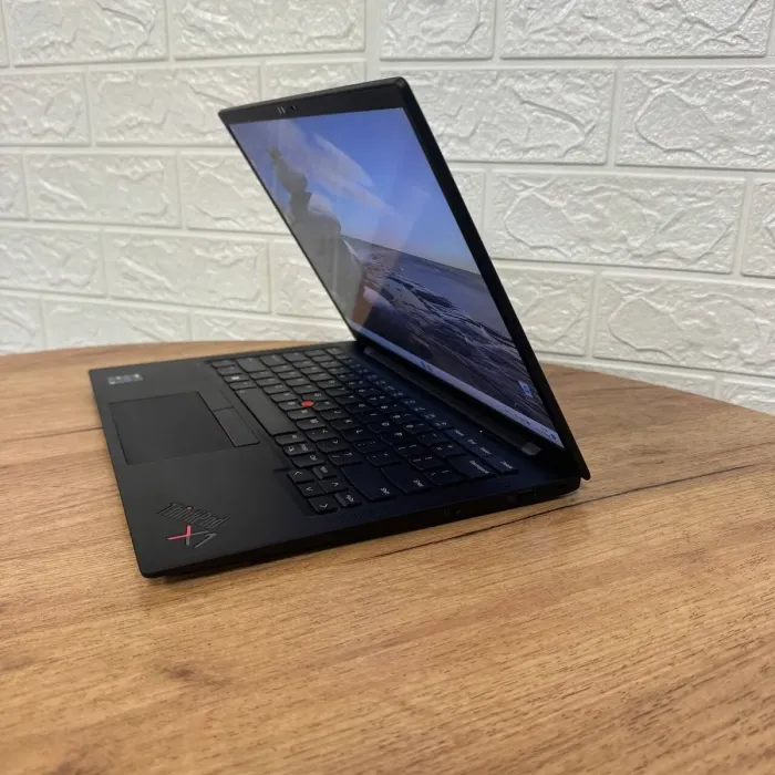Ультрабук Б-клас Lenovo Thinkpad X1 Carbon Gen9 / 14" (1920x1200) IPS / Intel Core i5-1135G7 (4 (8) ядра по 2.4 - 4.2 GHz) / 16 GB DDR4 / 512 GB SSD / Intel Iris Xe Graphics / WebCam б/в - зображення 5