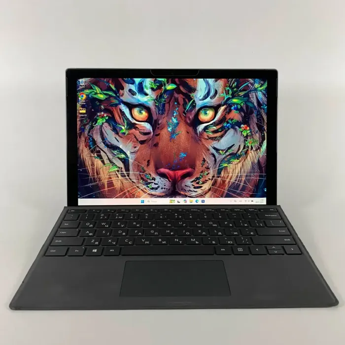Нетбук-трансформер Б-клас Microsoft Surface Pro 6 / 12.3" (2736x1824) IPS Touch / Intel Core i5-8350U (4 (8) ядра по 1.7 - 3.6 GHz) / 8 GB DDR3 / 256 GB SSD / Intel UHD Graphics 620 / WebCam б/в - зображення 2