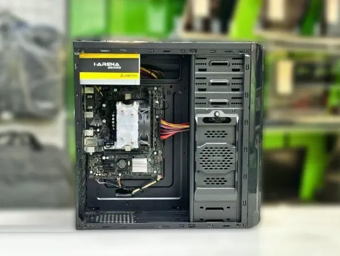 ПК BTC A408 Tower / Intel Core i7-9700 (8 ядер по 3.0 - 4.7 GHz) / 8 GB DDR4 / 256 GB SSD / Intel UHD Graphics 630 / Win 10 б/в - зображення 4