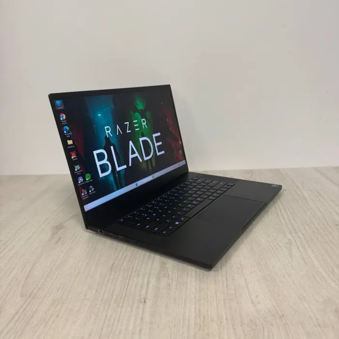 Ігровий ноутбук Razer Blade 15 RZ09-0409 / 15.6" (1920x1080) IPS / Intel Core i7-11800H (8 (16) ядер по 2,3 - 4,6 ГГц) / 16 ГБ DDR4 / 1000 ГБ SSD NVMe / nVidia GeForce RTX 3070, 8 ГБ GDDR6, 256-bit / WebCam б/в - зображення 5