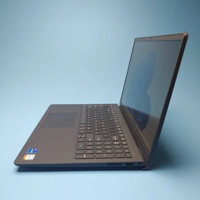 Ноутбук Б-клас Dell Inspiron 15 3511 / 15.6" (1920x1080) IPS / Intel Core i7-1165G7 (4 (8) ядра по 2.8 - 4.7 GHz) / 8 GB DDR4 / 512 GB SSD / Intel Iris Xe Graphics / WebCam / Win 11 Pro б/в - зображення 4