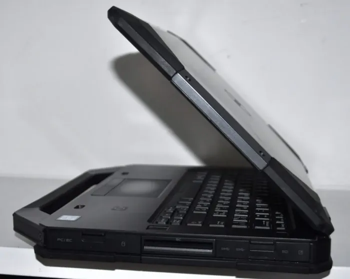 Захищений ноутбук Б-клас Dell Latitude 5414 Rugged / 14" (1920x1080) IPS / Intel Core i5-6300U (2 (4) ядра по 2.4 - 3.0 GHz) / 16 GB DDR4 / 512 GB SSD / Intel HD Graphics 520 / WebCam / Windows 11 Pro б/в - зображення 8