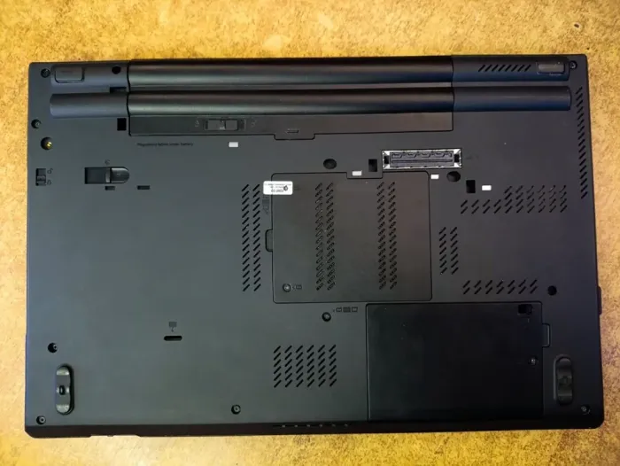 Ноутбук Б-клас Lenovo ThinkPad T530 / 15.6" (1600x900) TN / Intel Core i5-3230M (2 (4) ядра по 2.6 - 3.2 GHz) / 4 GB DDR3 / 120 GB SSD / Intel HD Graphics 4000 / WebCam б/в - зображення 6