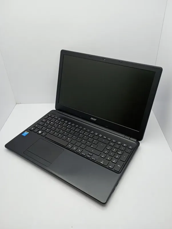 Ноутбук Acer Aspire E1-572 / 15.6" (1920x1080) TN / Intel Core i5-4200U (2 (4) ядра по 1.7 - 2.7 GHz) / 6 GB DDR3 / 500 GB HDD / Intel HD Graphics 4600 / WebCam / HDMI б/в - зображення 4