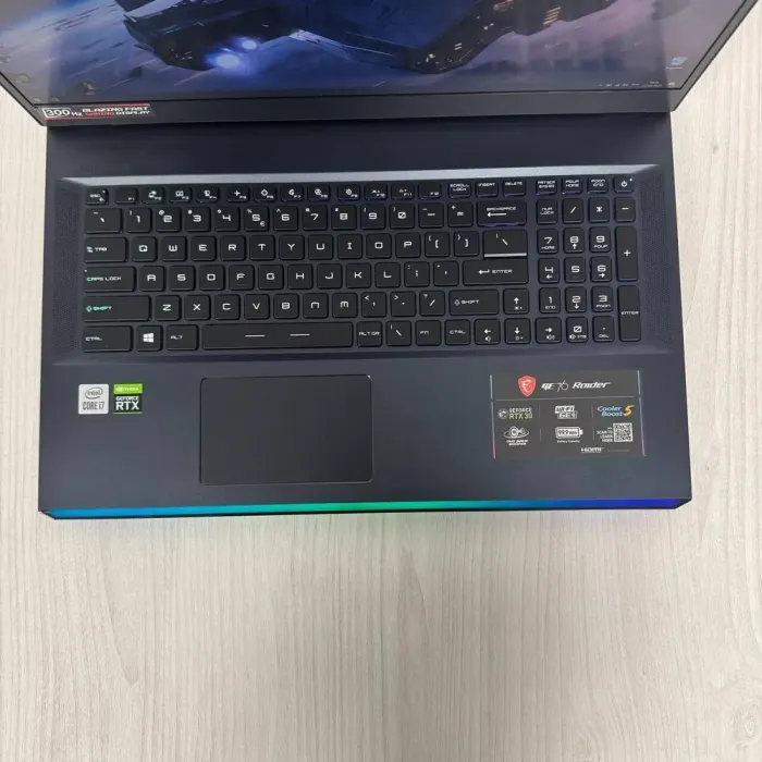 Ігровий ноутбук MSI GE76 Raider 10UG / 17.3" (1920x1080) IPS / Intel Core i7-10870H (8 (16) ядер по 2.2 - 5.0 GHz) / 32 GB DDR4 / 1000 GB SSD NVMe / nVidia GeForce RTX 3070, 8 GB GDDR6, 256-bit / WebCam б/в - зображення 7
