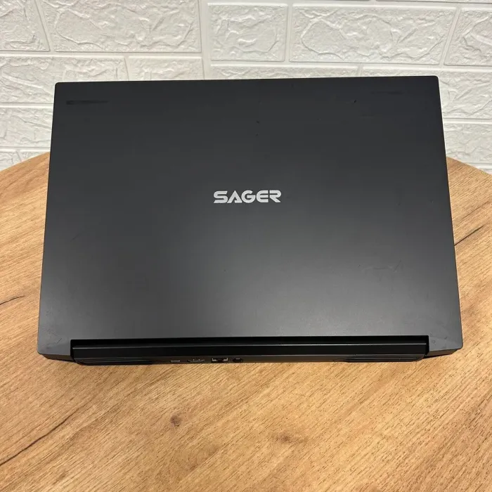 Ігровий ноутбук Б-клас Sager NH55ED / 15.6" (1920x1080) IPS / Intel Core i7-8750H (6 (12) ядер по 2.2 - 4.1 GHz) / 16 GB DDR4 / 512 GB SSD / nVidia GeForce RTX 2060, 6 GB GDDR6, 192-bit / WebCam б/в - зображення 3