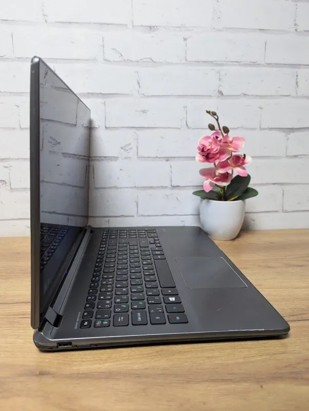 Ноутбук Б-клас Acer Aspire V5 ZRQ / 15.6" (1366x768) TN Touch / Intel Core i5-4200U (2 (4) ядра по 1.6 - 2.6 GHz) / 8 GB DDR3 / 128 GB SSD / nVidia GeForce GT 750M, 4 GB GDDR5, 128-bit / WebCam б/в - зображення 3