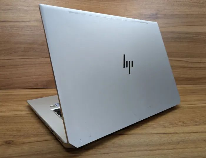 Ігровий ноутбук Б-клас HP EliteBook 1050 G1 / 15.6" (1920x1080) IPS / Intel Core i7-8850H (6 (12) ядер по 2.6 - 4.3 GHz) / 16 GB DDR4 / 512 GB SSD / nVidia GeForce GTX 1050, 4 GB GDDR5, 128-bit / WebCam / TouchID / Windows 10 б/в - зображення 7