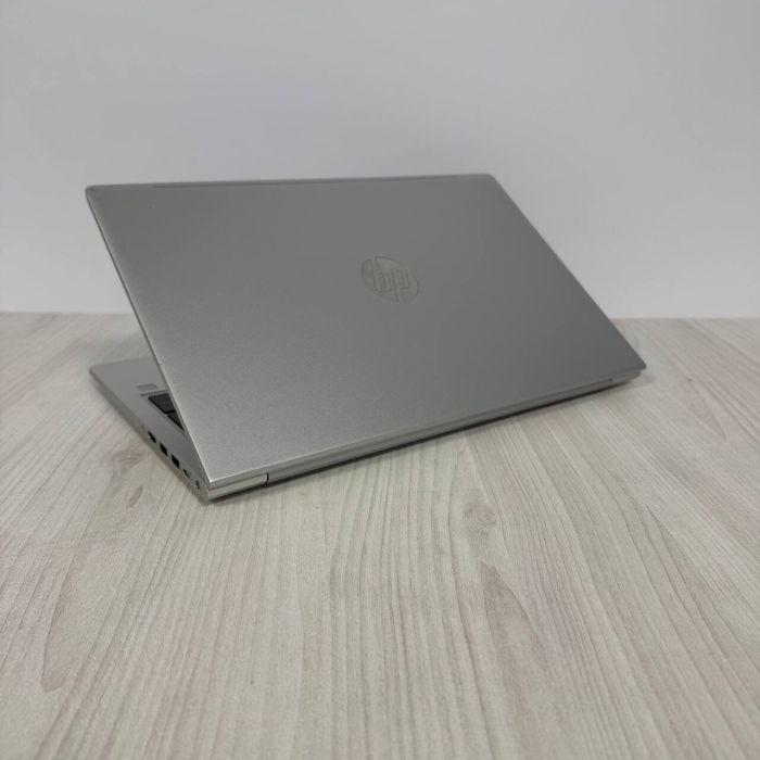 Ультрабук Б-клас HP ProBook 450 G8 / 15.6" (1920x1080) IPS / Intel Core i5-1135G7 (4 (8) ядра по 2.4 - 4.2 GHz) / 8 GB DDR4 / 256 GB SSD NVMe / Intel Iris Xe Graphics / WebCam б/в - зображення 6