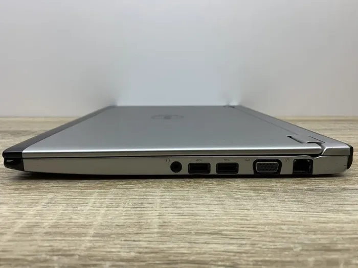 Ноутбук Б-клас Futjitsu LifeBook E733 / 13.3" (1366x768) TN / Intel Core i5-3340M (2 (4) ядра по 2.7 - 3.4 GHz) / 8 GB DDR3 / 240 GB SSD / Intel HD Graphics 4000 / WebCam б/в - зображення 7