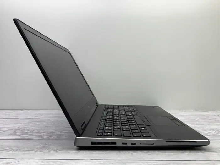 Мобільна робоча станція Dell Precision 7530 / 15.6" (1366x768) TN / Intel Core i7-8750H (6 (12) ядер по 2.2 - 4.1 GHz) / 16 GB DDR4 / 512 GB SSD / nVidia Quadro P2000, 4 GB GDDR5, 128-bit / WebCam б/в - зображення 6