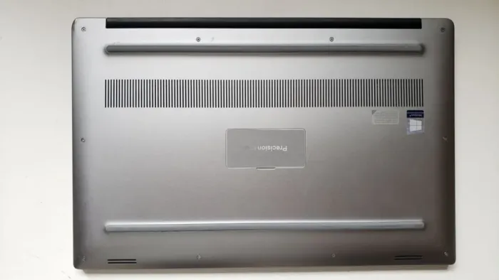 Мобільна робоча станція Б-клас Dell Precision 5540 / 15.6" (3840x2160) IPS Touch / Intel Core i7-9850H (6 (12) ядер по 2.6 - 4.6 GHz) / 32 GB DDR4 / 1000 GB SSD / nVidia Quadro T1000, 4 GB GDDR5, 128-bit / WebCam / Win 10 Pro б/в - зображення 8