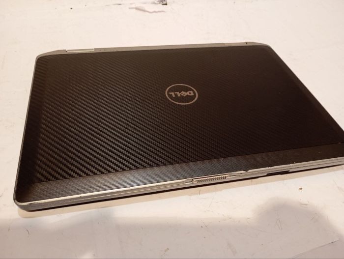 Ноутбук Б-клас Dell Latitude E6420 / 14" (1366x768) TN / Intel Core i3-2310M (2 (4) ядра по 2.1 GHz) / 4 GB DDR3 / 120 GB SSD / Intel HD Graphics 3000 / DVD-RW / АКБ не тримає б/в - зображення 6