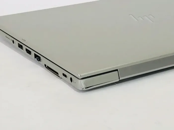 Ультрабук Б-клас HP EliteBook 840 G5 / 14" (1920x1080) IPS / Intel Core i5-8250U (4 (8) ядра по 1.6 - 3.4 GHz) / 8 GB DDR4 / 256 GB SSD / Intel HD Graphics 620 / WebCam / Win 10 Pro б/в - зображення 9