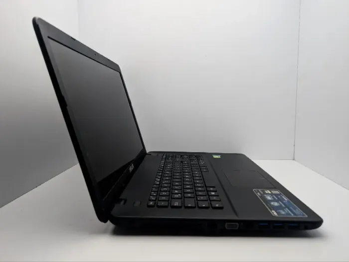 Ноутбук Asus X751L / 17.3" (1600x900) TN / Intel Core i5-5200U (2 (4) ядра по 2.2 - 2.5 GHz) / 12 GB DDR3 / 240 GB SSD / nVidia GeForce 940M, 2 GB GDDR3, 64-bit / WebCam / DVD-ROM б/в - зображення 4