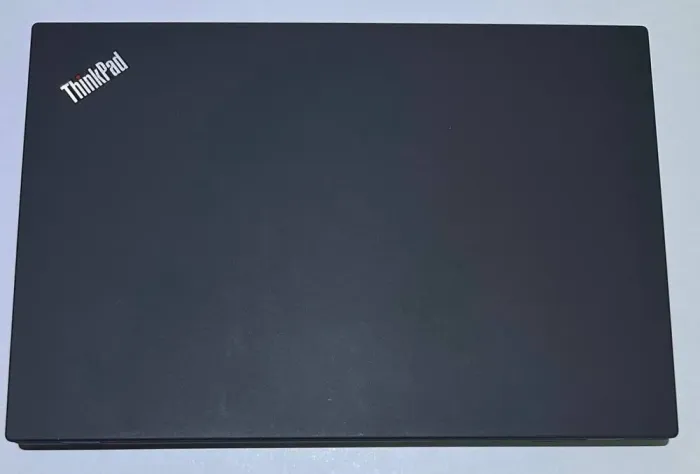 Ультрабук Lenovo ThinkPad T590 / 15.6" (1920x1080) IPS / Intel Core i7-8565U (4 (8) ядра по 1.8 - 4.6 GHz) / 8 GB DDR4 / 256 GB SSD / Intel UHD Graphics / WebCam / Win 11 б/в - зображення 3