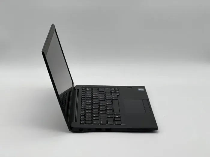 Ультрабук Dell Latitude 7390 / 13.3" (1920x1080) IPS / Intel Core i5-8350U (4 (8) ядра по 1.7 - 3.6 GHz) / 16 GB DDR4 / 250 GB SSD / Intel UHD Graphics 620 / WebCam / HDMI б/в - зображення 4